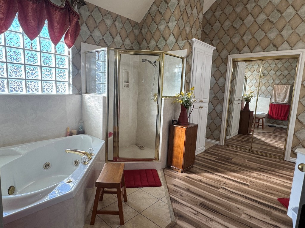 Shawnee, Oklahoma 74801, United States, 4 Bedrooms Bedrooms, ,3 BathroomsBathrooms,Residential,Pending,5070