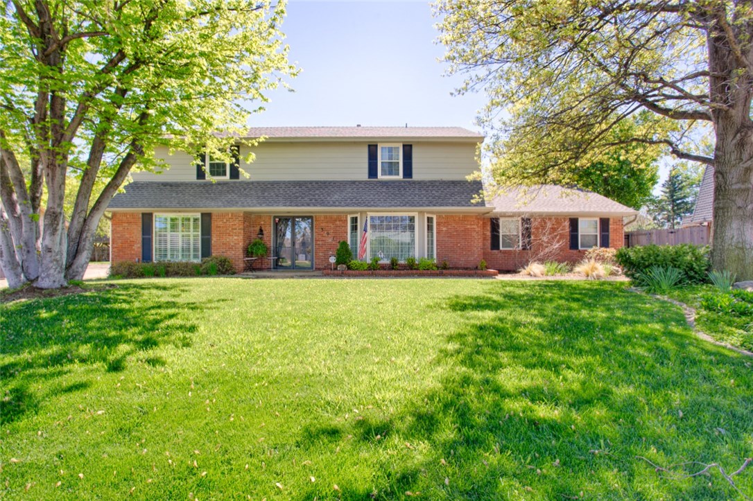 Photo 1 of 27 — 3016 Willow Brook, Oklahoma City, OK 73120