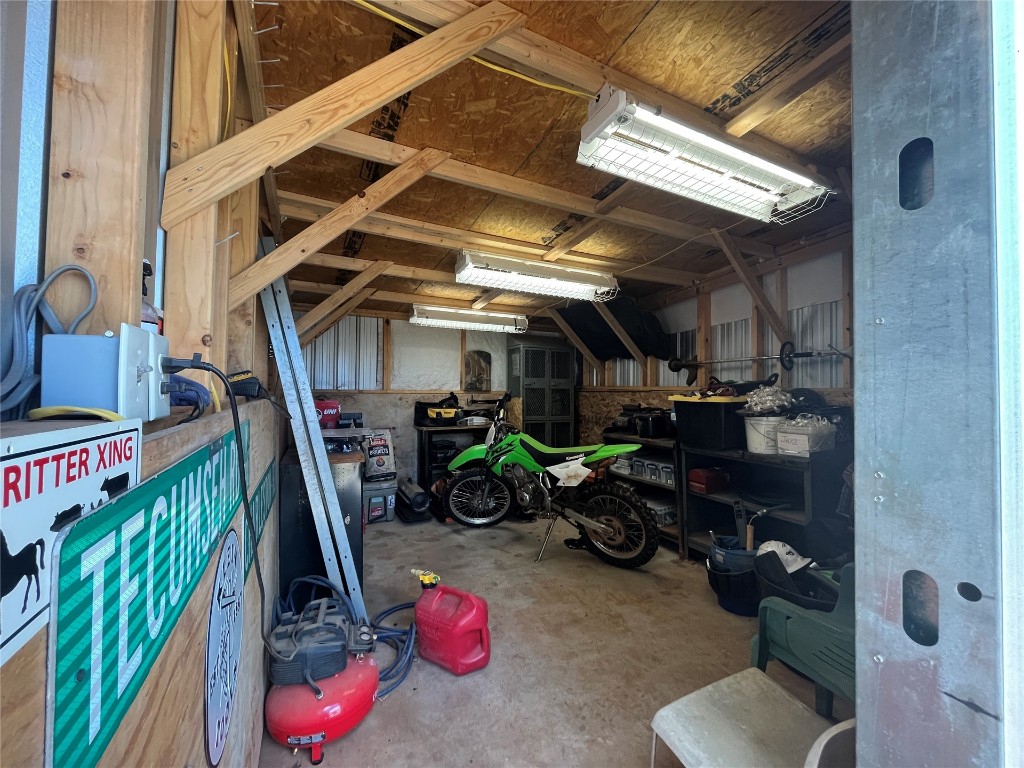 Tecumseh, Oklahoma 74873, United States, 2 Bedrooms Bedrooms, ,2 BathroomsBathrooms,Residential,Active,172308