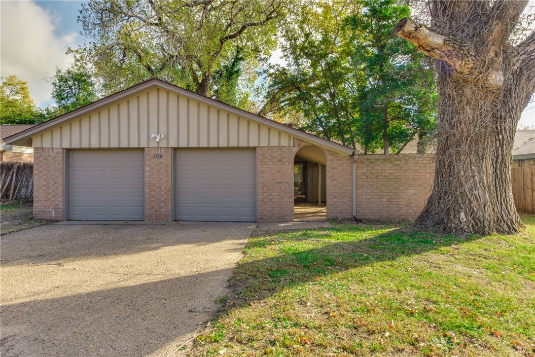 Photo 1 of 27 — 504 N Sweetgum Avenue, Oklahoma City, OK 73127