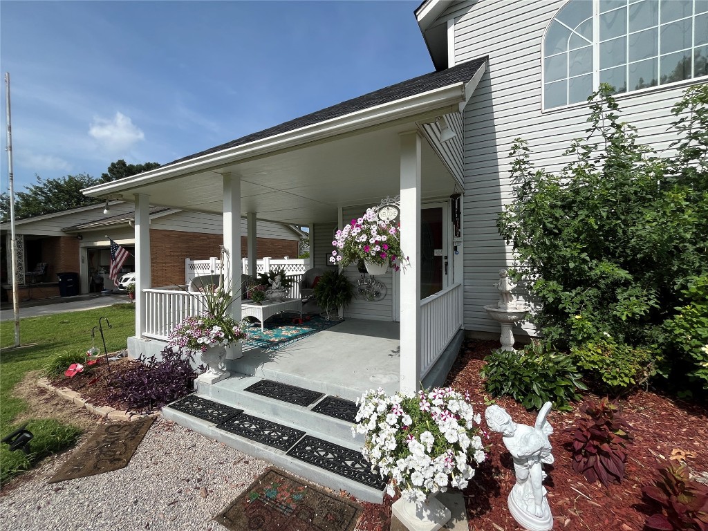 Shawnee, Oklahoma 74804, United States, 4 Bedrooms Bedrooms, ,2 BathroomsBathrooms,Residential,Active,173278