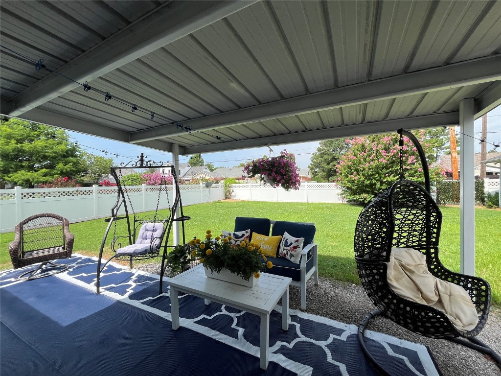 Shawnee, Oklahoma 74804, United States, 4 Bedrooms Bedrooms, ,2 BathroomsBathrooms,Residential,Active,173278