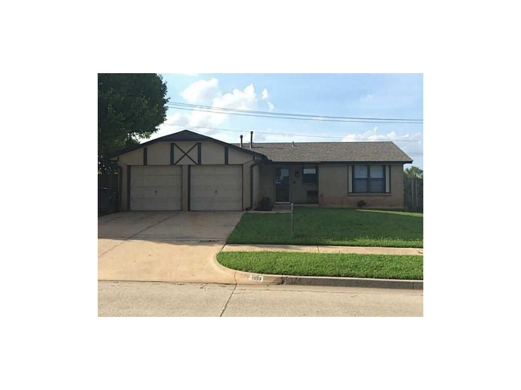 Photo 1 of 1 — 1909 SE 12TH Street, Moore, OK 73160