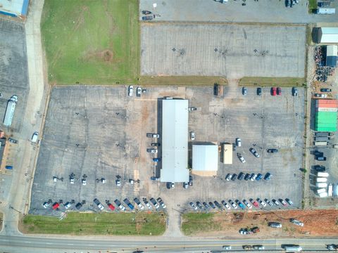 1645 E Highway 66 El Reno OK 73036