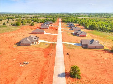 Photo of 1249 Layla Lane, Blanchard, OK 73010 (MLS # 1004192)