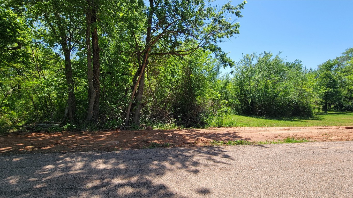 Photo 1 of 8 — E Fay Street, Shawnee, OK 74801