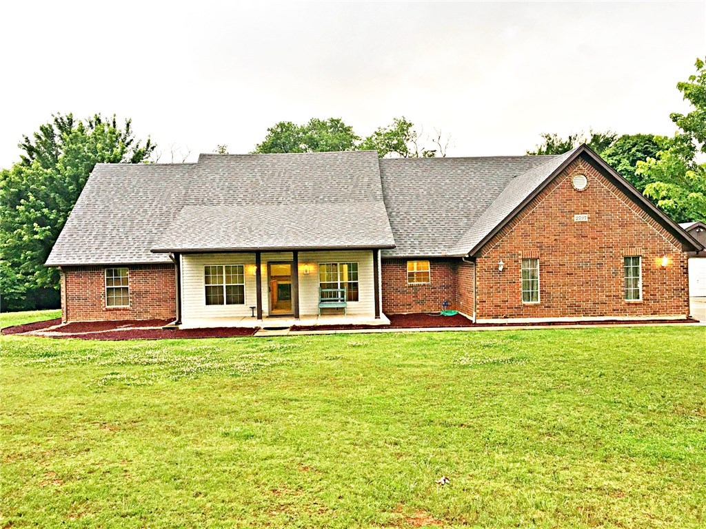 Photo 1 of 36 — 2797 Louise Dr, Choctaw, OK 73020