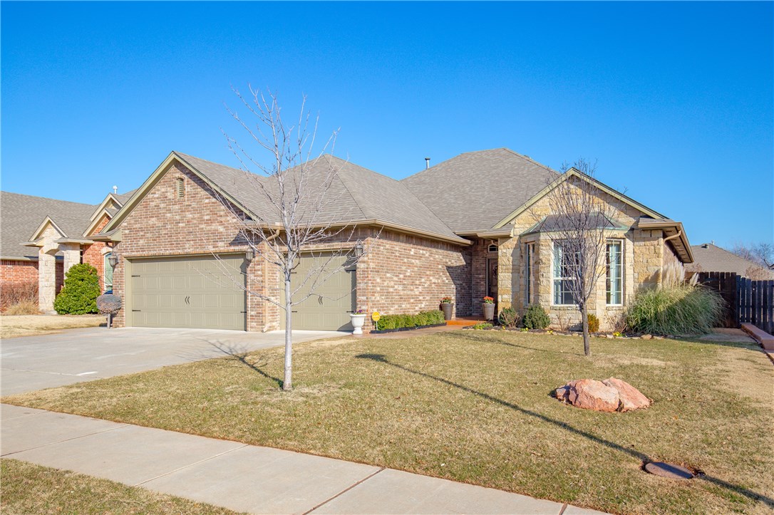 Photo 1 of 32 — 14016 Canterbury, Edmond, OK 73013