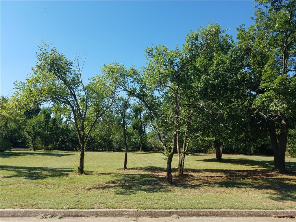 Photo 1 of 1 — 408 Candlewood, Edmond, OK 73034
