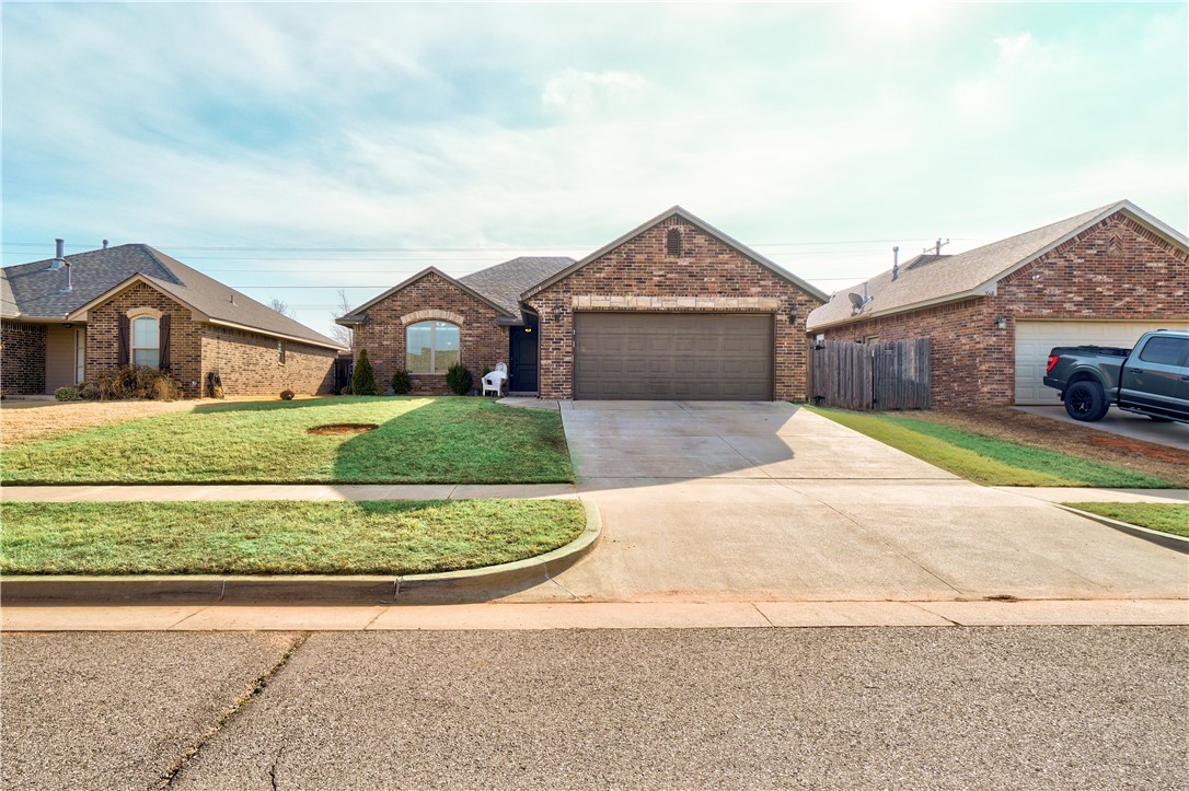 Photo 1 of 36 — 3604 Arcadia Drive, Yukon, OK 73099