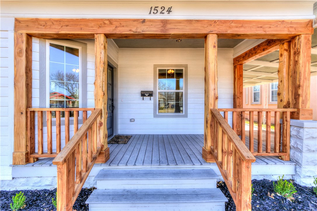 Photo 1 of 36 — 1524 NW 33rd Street, Oklahoma City, OK 73118