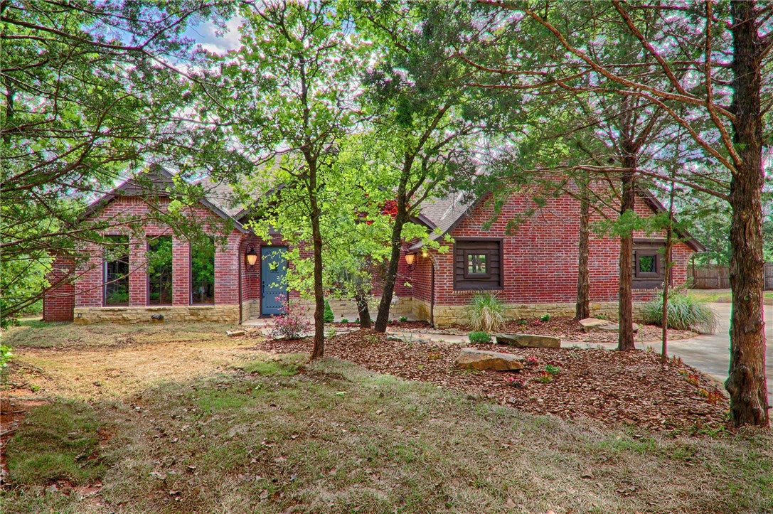 Photo 1 of 28 — 3300 N Bryant, Edmond, OK 73034