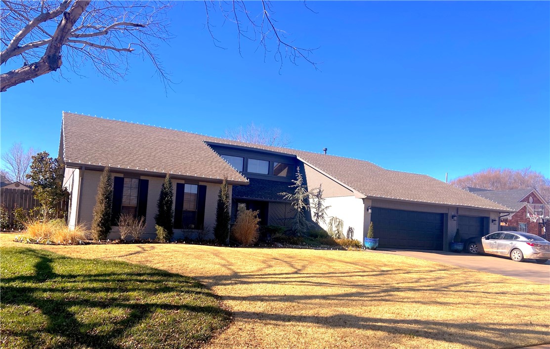 Photo 1 of 28 — 105 Hubert Drive, Elk City, OK 73644