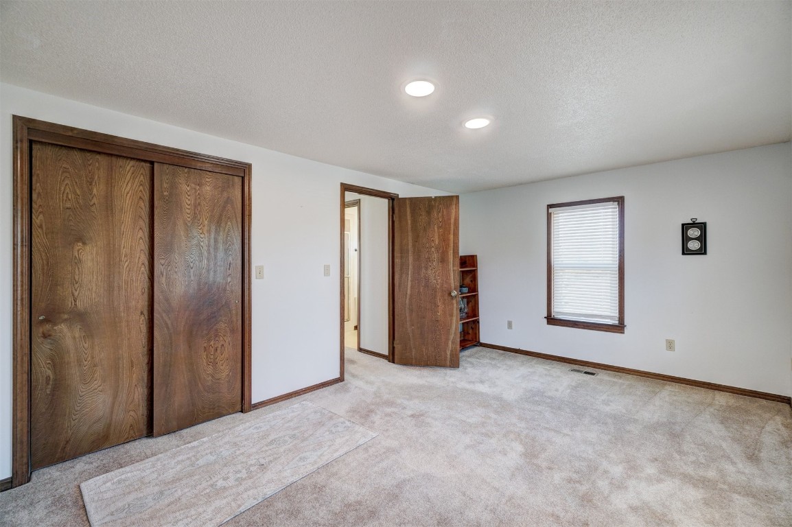 Tecumseh, Oklahoma 74873, United States, 4 Bedrooms Bedrooms, ,4 BathroomsBathrooms,Residential,Pending,36350