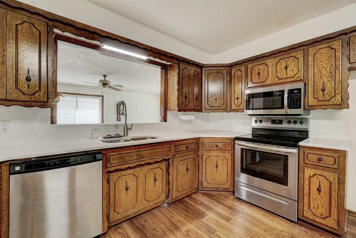 Tecumseh, Oklahoma 74873, United States, 4 Bedrooms Bedrooms, ,4 BathroomsBathrooms,Residential,Pending,36350