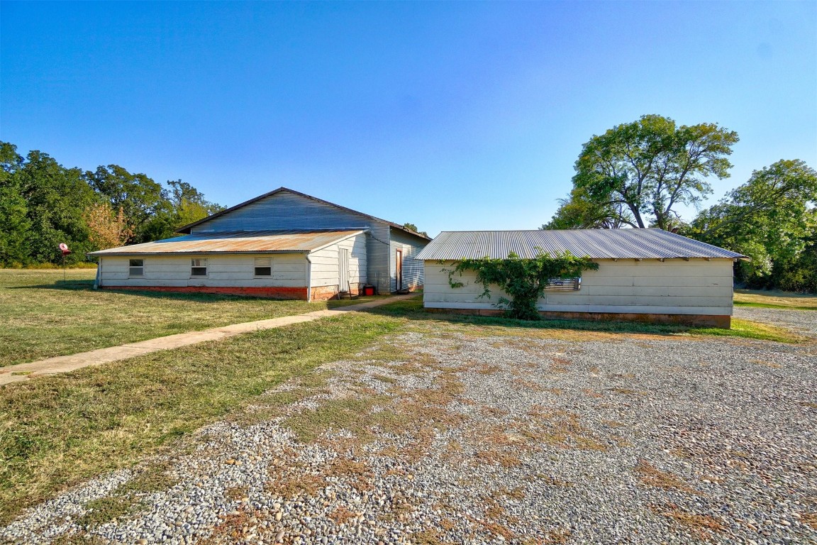 Tecumseh, Oklahoma 74873, United States, 4 Bedrooms Bedrooms, ,4 BathroomsBathrooms,Residential,Pending,36350