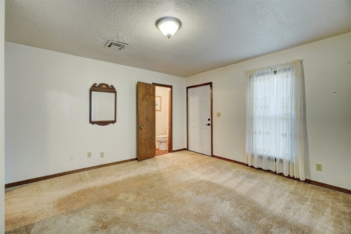 Tecumseh, Oklahoma 74873, United States, 4 Bedrooms Bedrooms, ,4 BathroomsBathrooms,Residential,Pending,36350