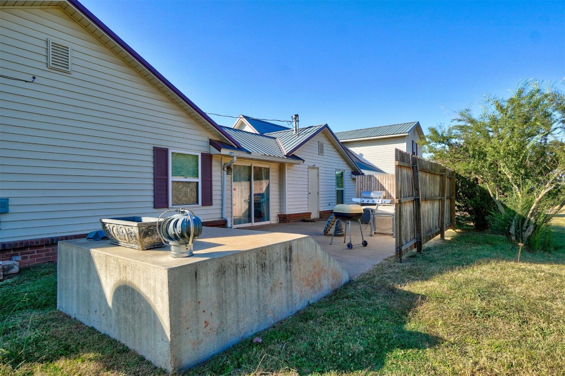 Tecumseh, Oklahoma 74873, United States, 4 Bedrooms Bedrooms, ,4 BathroomsBathrooms,Residential,Pending,36350