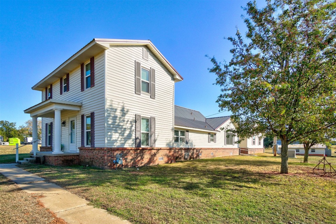 Tecumseh, Oklahoma 74873, United States, 4 Bedrooms Bedrooms, ,4 BathroomsBathrooms,Residential,Pending,36350
