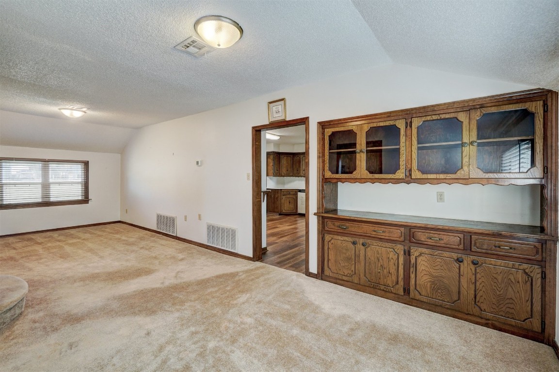 Tecumseh, Oklahoma 74873, United States, 4 Bedrooms Bedrooms, ,4 BathroomsBathrooms,Residential,Pending,36350