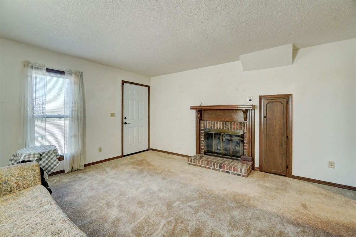 Tecumseh, Oklahoma 74873, United States, 4 Bedrooms Bedrooms, ,4 BathroomsBathrooms,Residential,Pending,36350