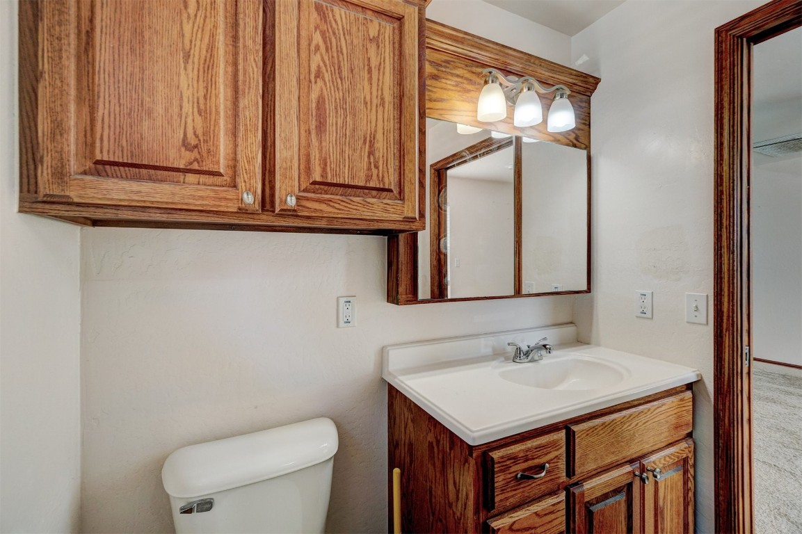 Tecumseh, Oklahoma 74873, United States, 4 Bedrooms Bedrooms, ,4 BathroomsBathrooms,Residential,Pending,36350