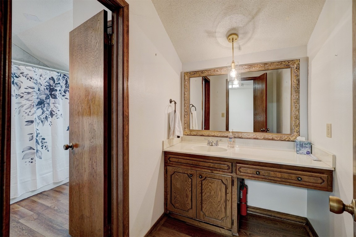 Tecumseh, Oklahoma 74873, United States, 4 Bedrooms Bedrooms, ,4 BathroomsBathrooms,Residential,Pending,36350