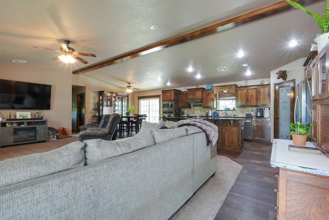 Tecumseh, Oklahoma 74873, United States, 4 Bedrooms Bedrooms, ,2 BathroomsBathrooms,Residential,Active,165672