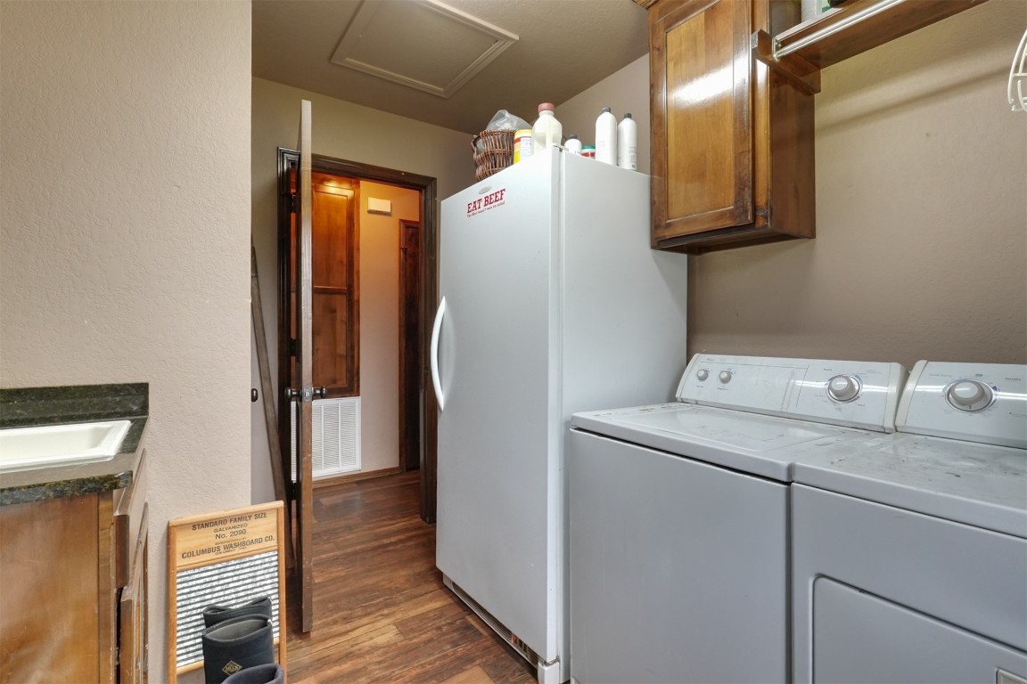 Tecumseh, Oklahoma 74873, United States, 4 Bedrooms Bedrooms, ,2 BathroomsBathrooms,Residential,Active,165672