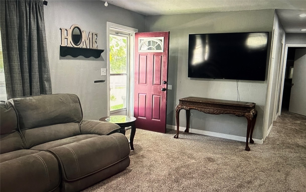 Shawnee, Oklahoma 74801, United States, 2 Bedrooms Bedrooms, ,2 BathroomsBathrooms,Residential,Active,80343