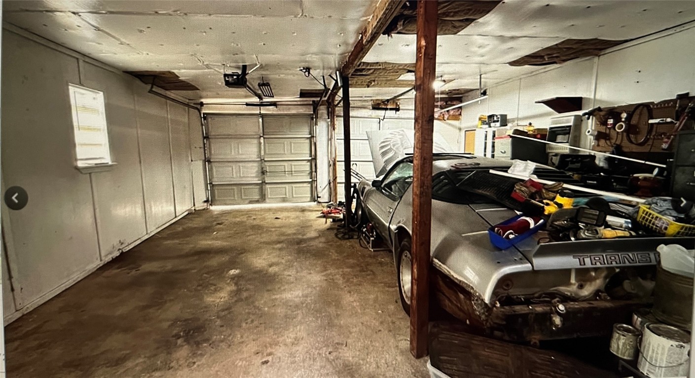 Shawnee, Oklahoma 74801, United States, 2 Bedrooms Bedrooms, ,2 BathroomsBathrooms,Residential,Active,80343