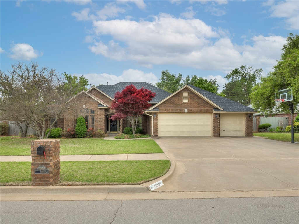 Photo 1 of 34 — 1900 Pine Avenue, Weatherford, OK 73096
