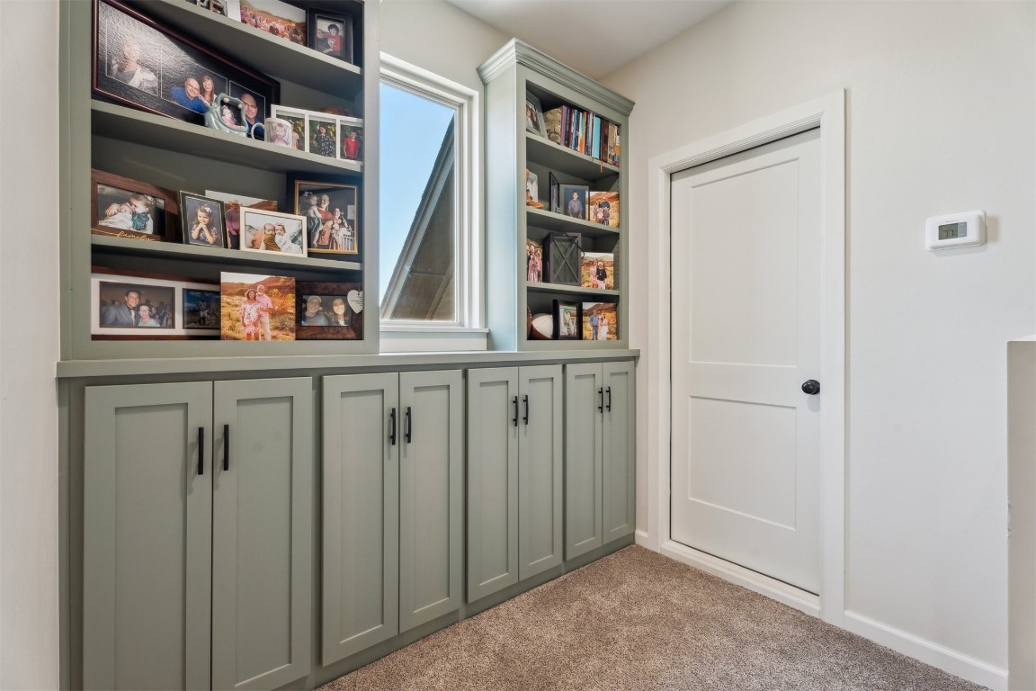 Shawnee, Oklahoma 74804, United States, 4 Bedrooms Bedrooms, ,3 BathroomsBathrooms,Residential,Active,173124