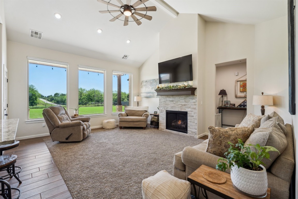 Shawnee, Oklahoma 74804, United States, 4 Bedrooms Bedrooms, ,3 BathroomsBathrooms,Residential,Active,173124