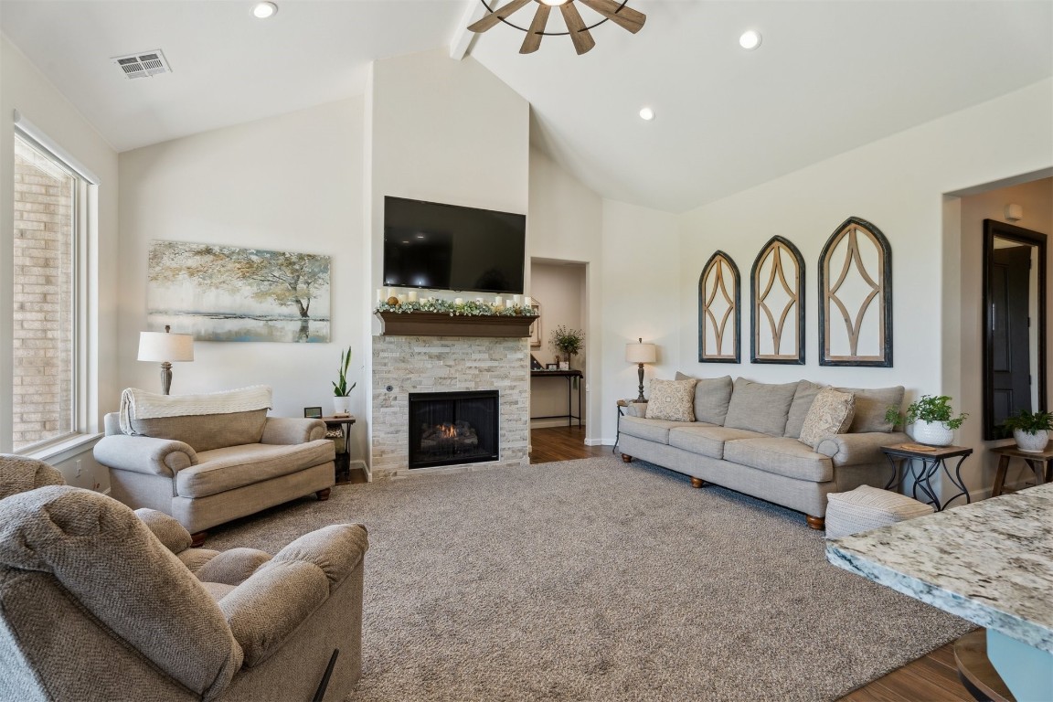 Shawnee, Oklahoma 74804, United States, 4 Bedrooms Bedrooms, ,3 BathroomsBathrooms,Residential,Active,173124