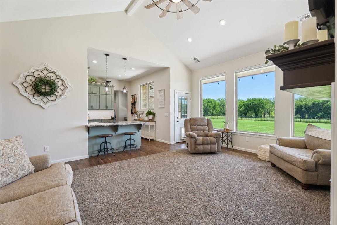 Shawnee, Oklahoma 74804, United States, 4 Bedrooms Bedrooms, ,3 BathroomsBathrooms,Residential,Active,173124