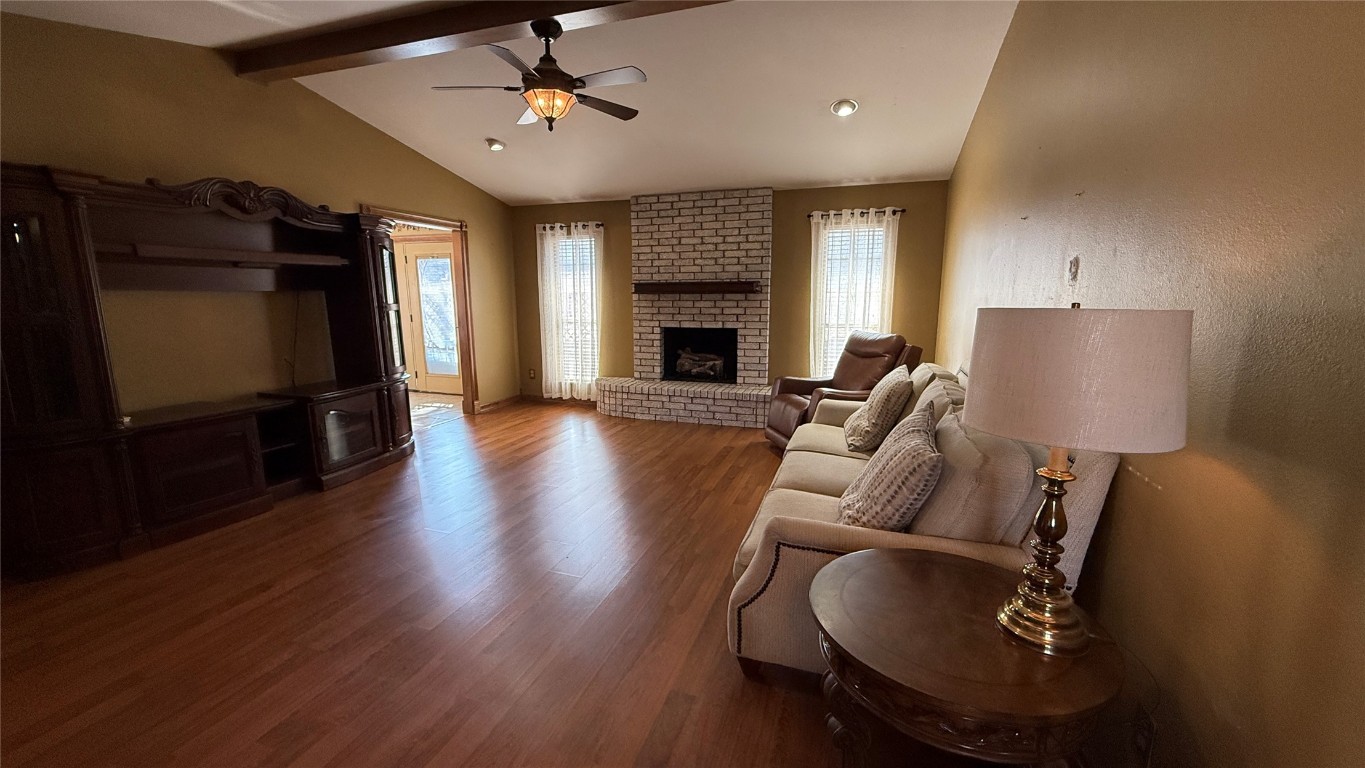 Tecumseh, Oklahoma 74873, United States, 3 Bedrooms Bedrooms, ,3 BathroomsBathrooms,Residential,Active,80332