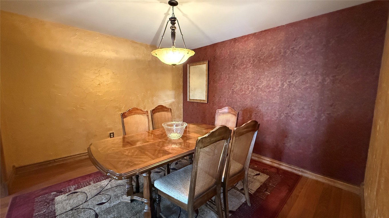 Tecumseh, Oklahoma 74873, United States, 3 Bedrooms Bedrooms, ,3 BathroomsBathrooms,Residential,Active,80332