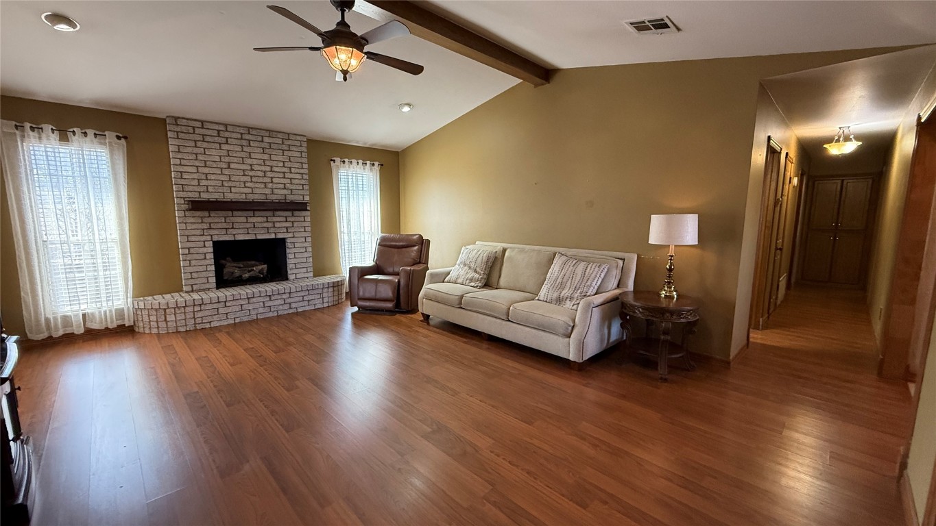 Tecumseh, Oklahoma 74873, United States, 3 Bedrooms Bedrooms, ,3 BathroomsBathrooms,Residential,Active,80332