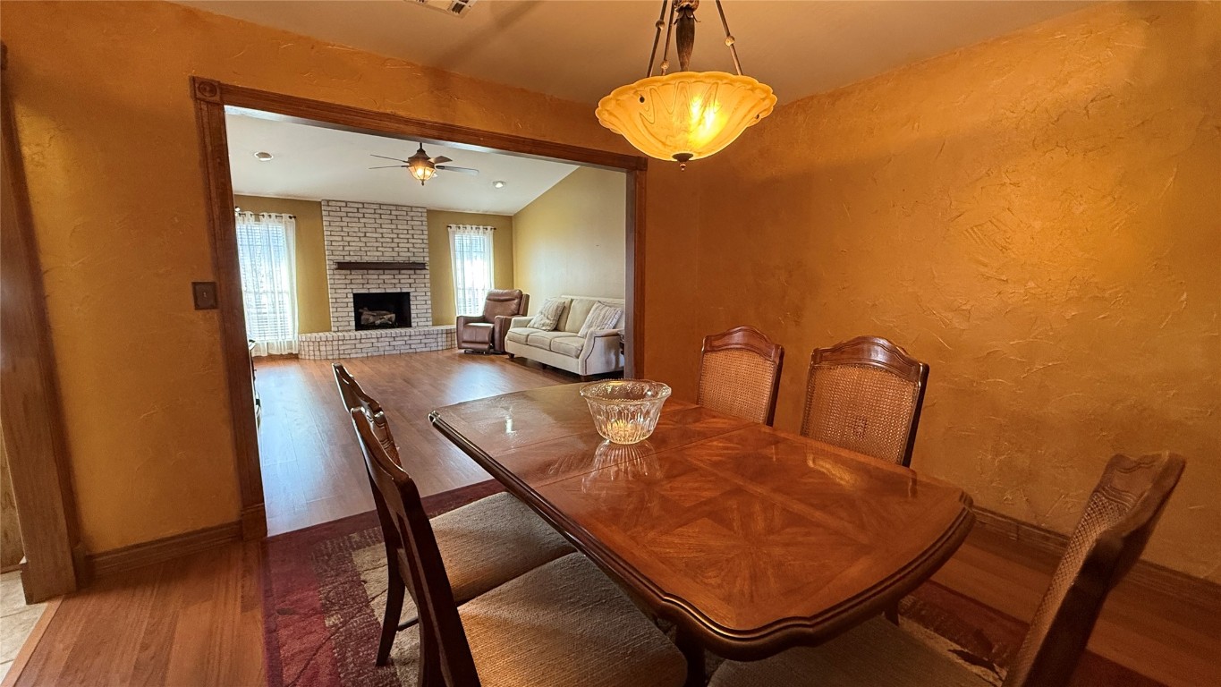 Tecumseh, Oklahoma 74873, United States, 3 Bedrooms Bedrooms, ,3 BathroomsBathrooms,Residential,Active,80332