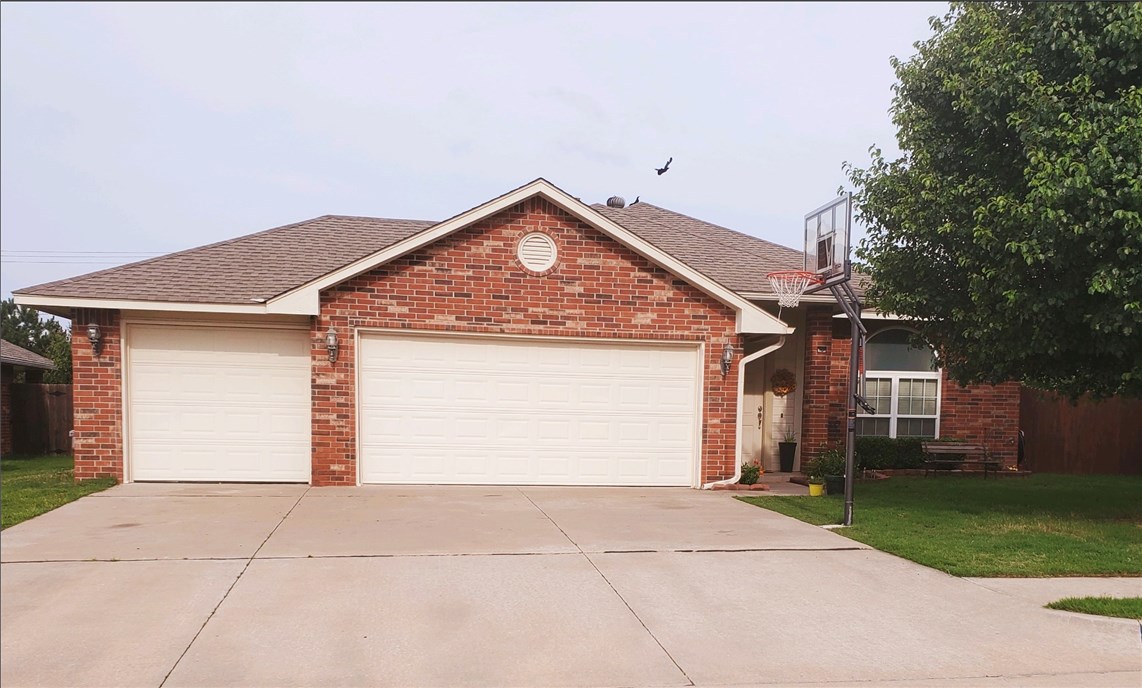 Photo 1 of 23 — 8116 Bigwood Drive, Oklahoma City, OK 73135