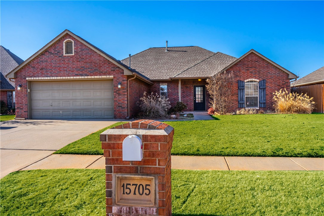 Photo 1 of 28 — 15705 Creek Heights Drive, Edmond, OK 73013