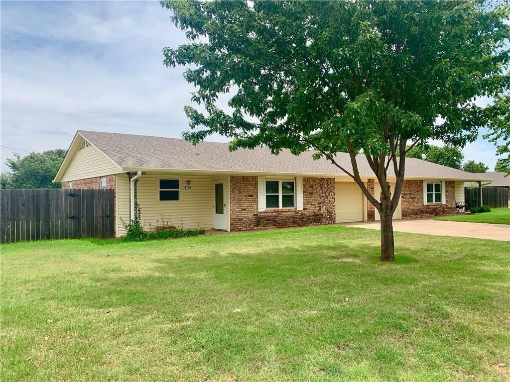 Photo 1 of 13 — 1104 N Bryan Street, Weatherford, OK 73096