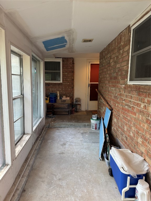 Shawnee, Oklahoma 74801, United States, 3 Bedrooms Bedrooms, ,2 BathroomsBathrooms,Residential,Pending,114903