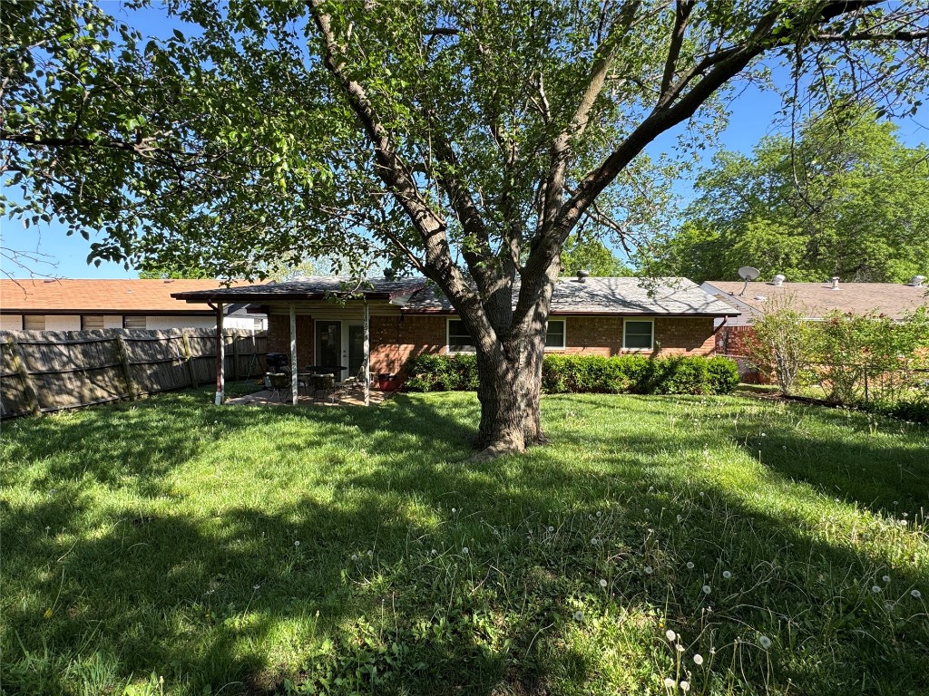 Shawnee, Oklahoma 74801, United States, 3 Bedrooms Bedrooms, ,2 BathroomsBathrooms,Residential,Pending,114903