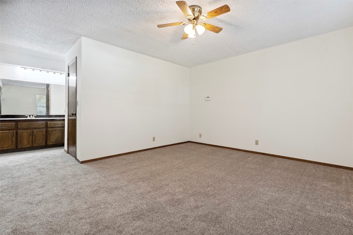 Shawnee, Oklahoma 74804, United States, 3 Bedrooms Bedrooms, ,3 BathroomsBathrooms,Residential,Active,170227