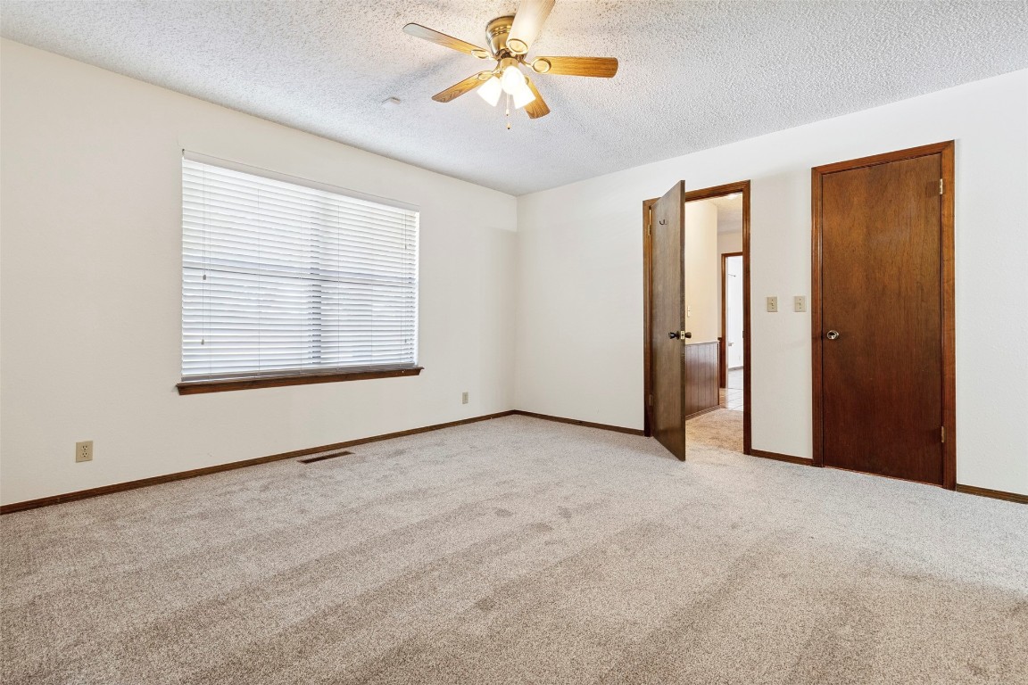 Shawnee, Oklahoma 74804, United States, 3 Bedrooms Bedrooms, ,3 BathroomsBathrooms,Residential,Active,170227