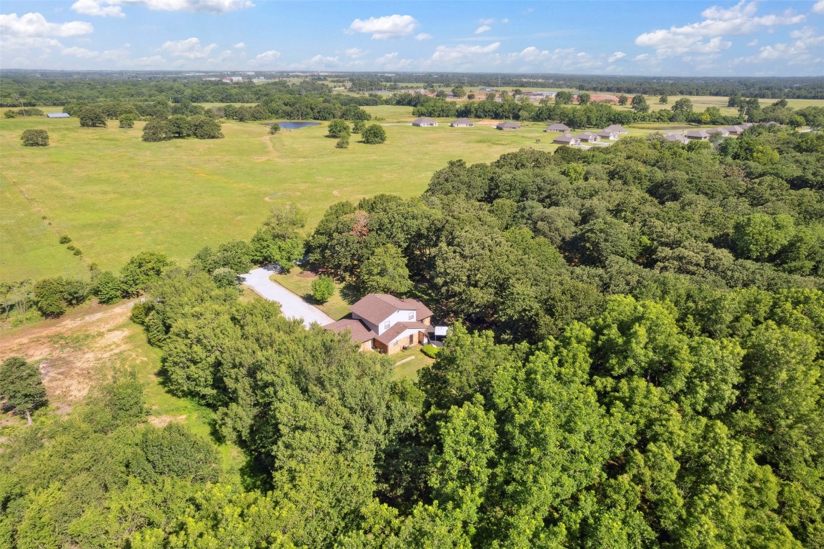 Shawnee, Oklahoma 74804, United States, 3 Bedrooms Bedrooms, ,3 BathroomsBathrooms,Residential,Active,170227