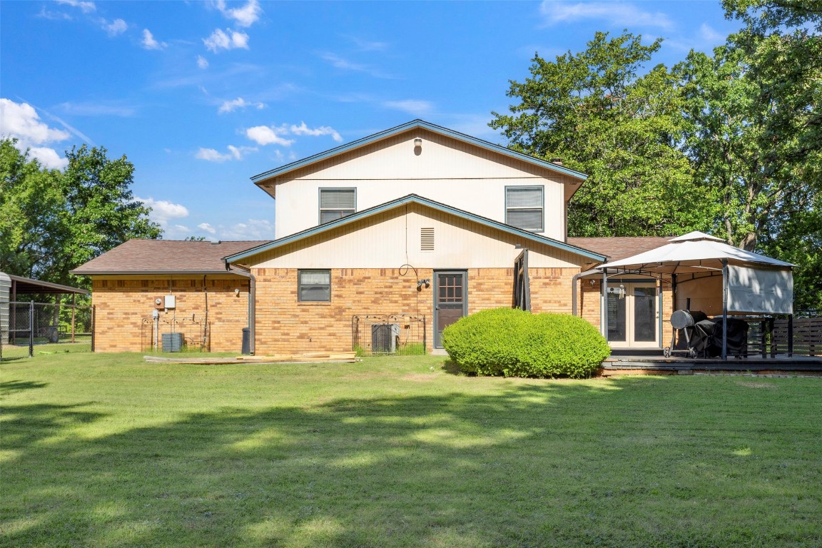 Shawnee, Oklahoma 74804, United States, 3 Bedrooms Bedrooms, ,3 BathroomsBathrooms,Residential,Active,170227