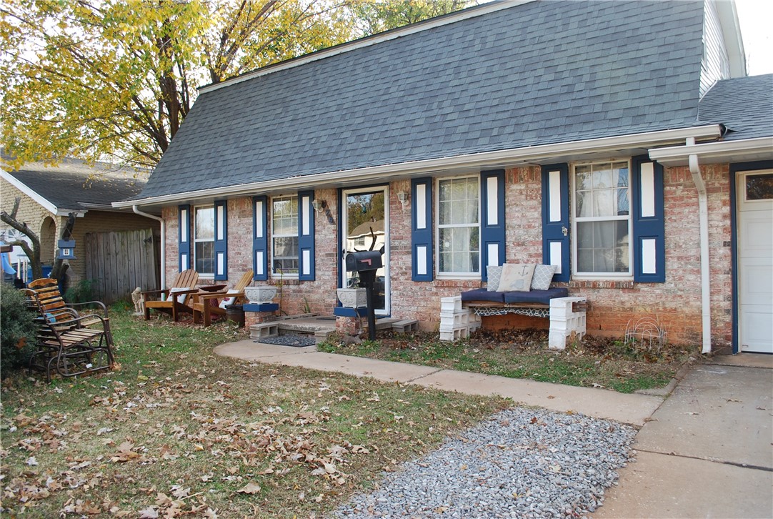 Photo 1 of 34 — 924 W Idylwild Drive, Midwest City, OK 73110